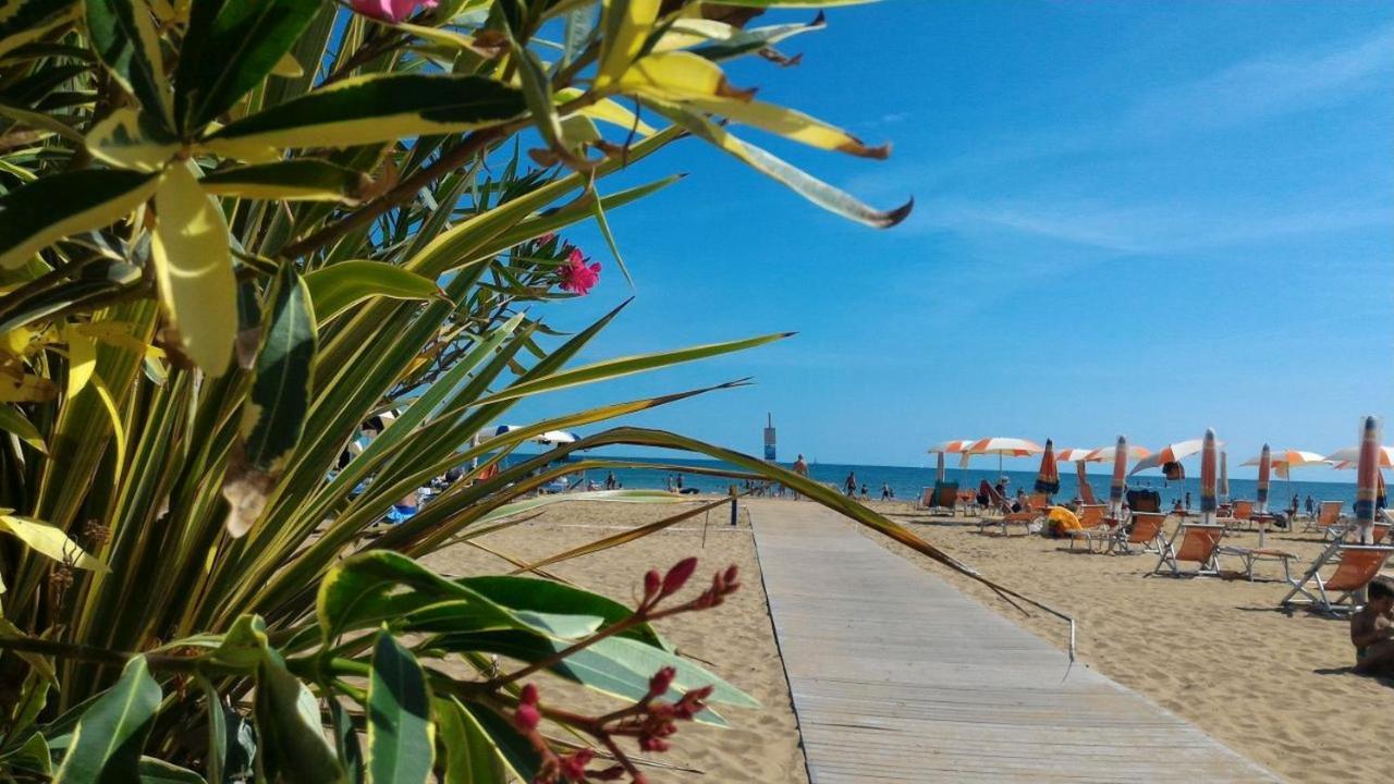 Appartamenti Sirio Via Pesci 6,8,14 Bibione Kültér fotó