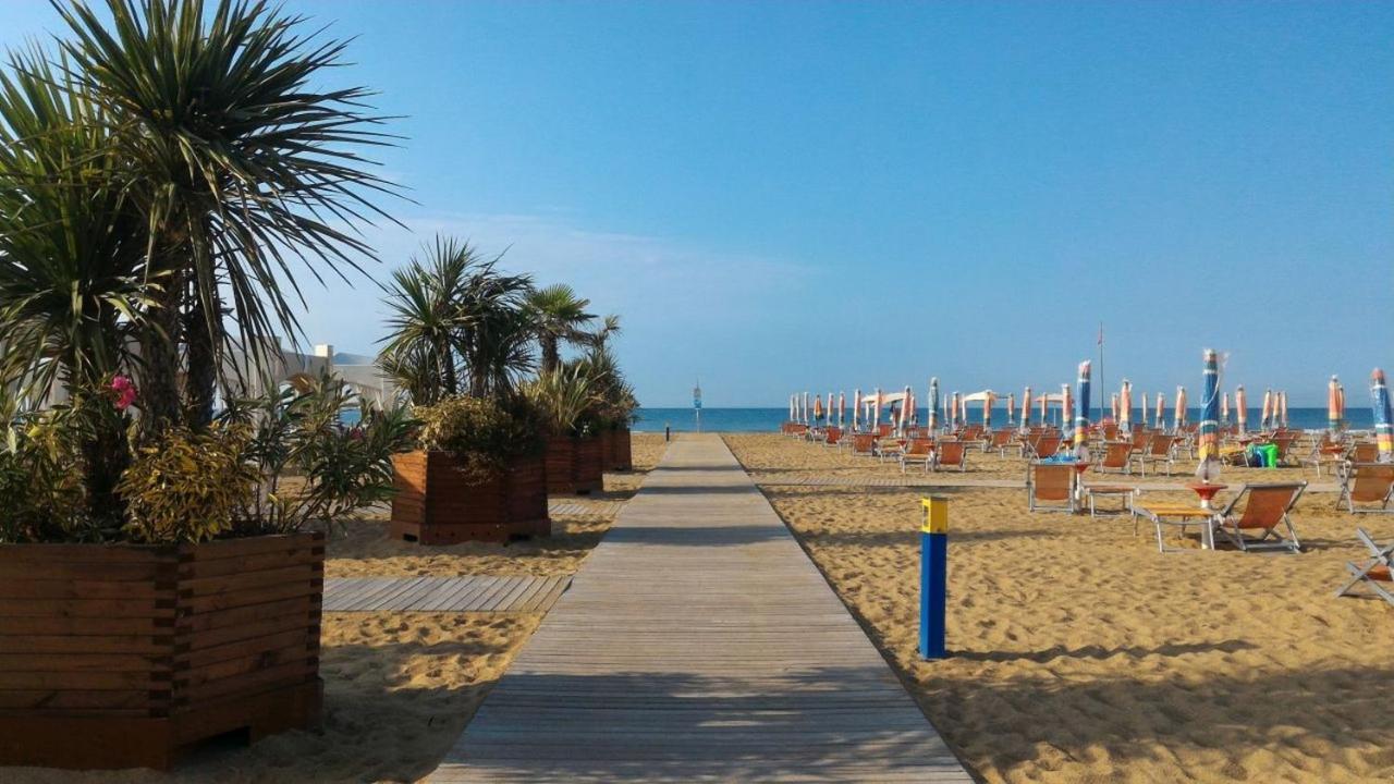 Appartamenti Sirio Via Pesci 6,8,14 Bibione Kültér fotó